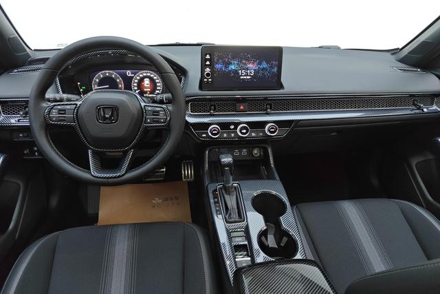 Honda "思域" 可 以 翻 译 为 "Civic" 2022 — фото 13