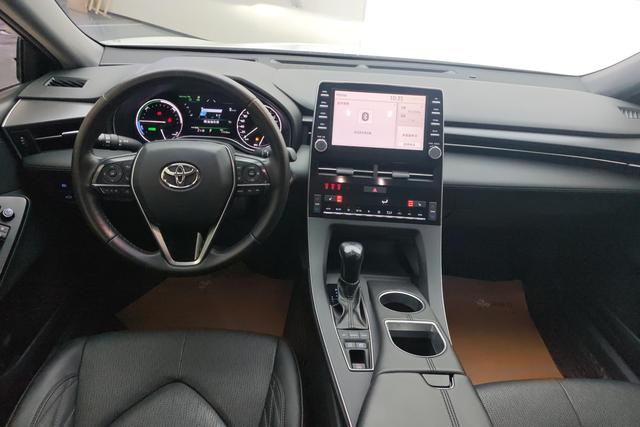 Toyota Avalon 2019 2.5 L XLE VI — фото 11