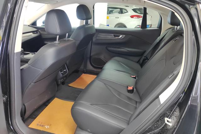 Red flag E-QM5 2023 Черный из Китая