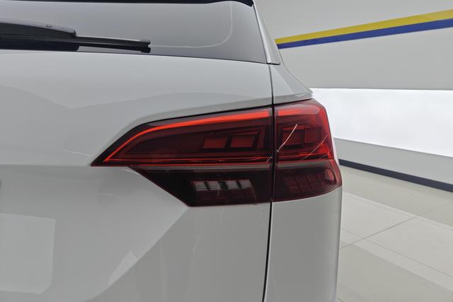 Volkswagen Tayron 2022 380 TSI 4 WD Pro — фото 5