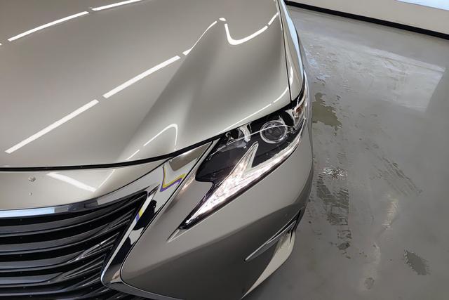 Lexus ES 2015 200 — фото 4
