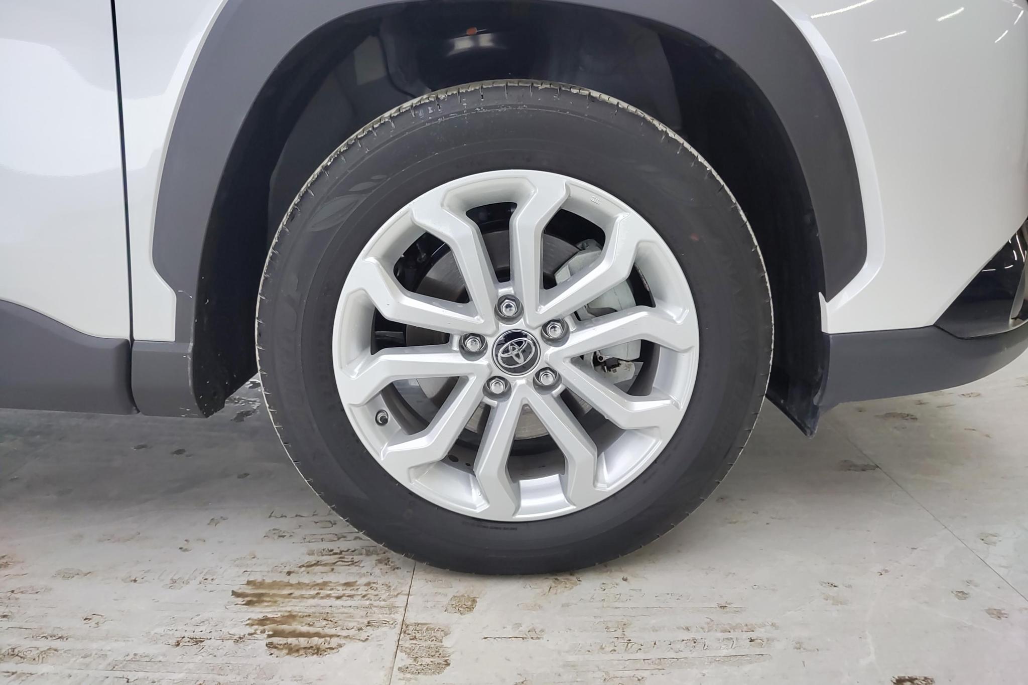 Toyota Frontlander 2023 2.0L CVT Lead