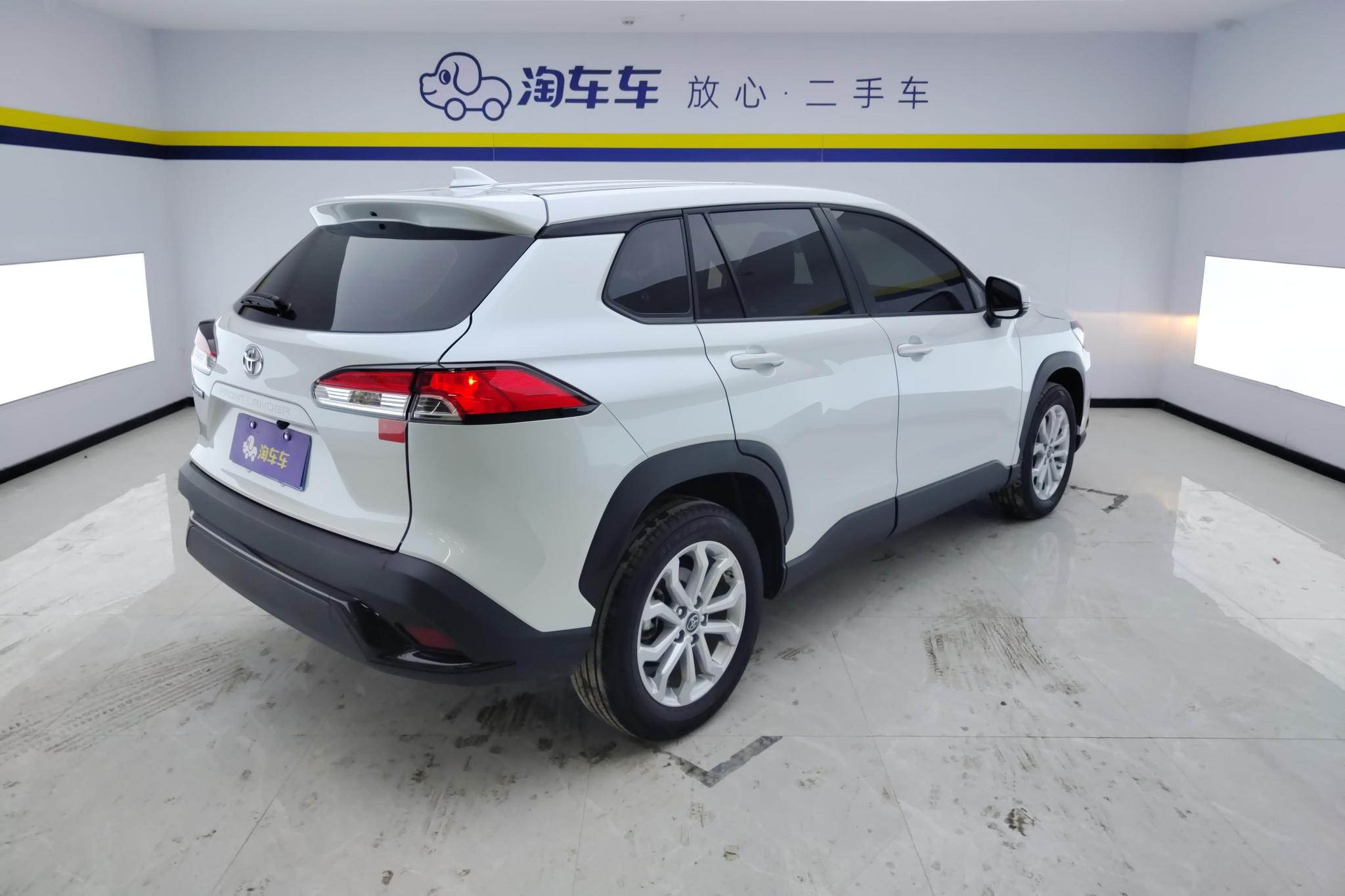 Toyota Frontlander 2023 2.0L CVT Lead