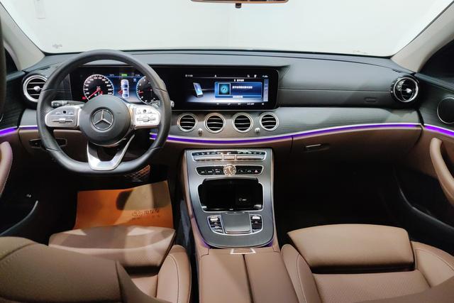 Mercedes Benz E-Class 2020 — фото 13