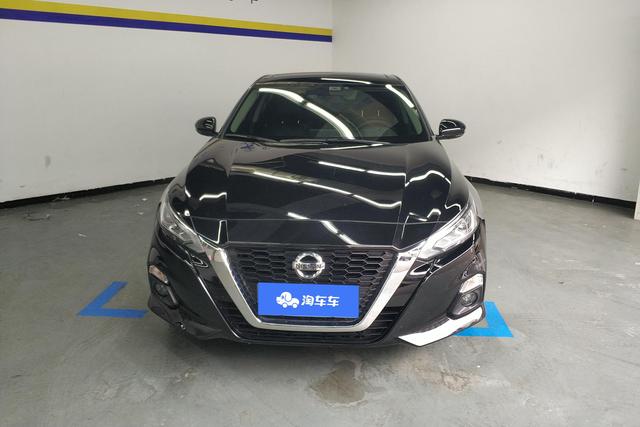 Nissan Teana 2022 Черный из Китая, фото 2