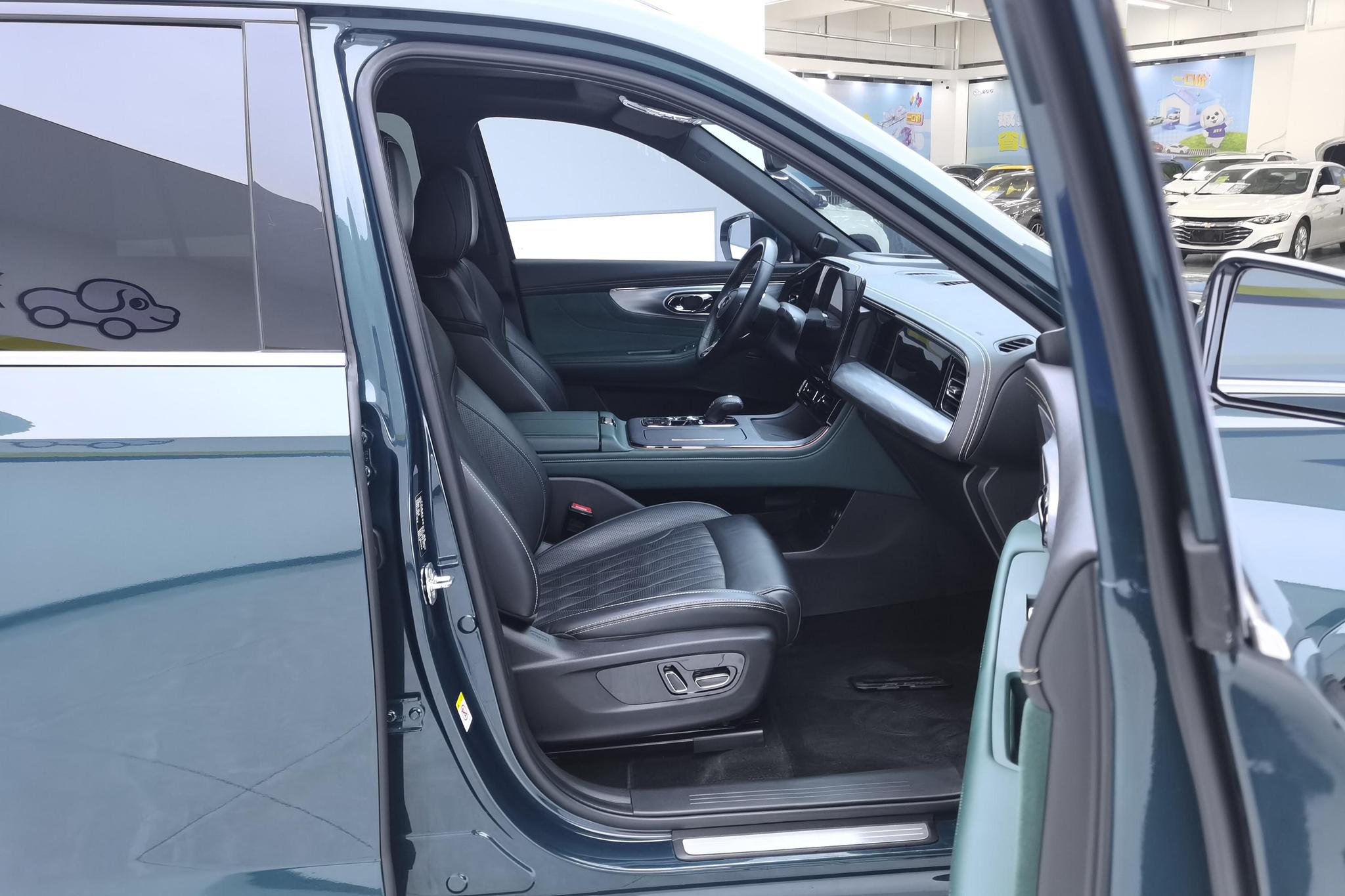 GAC GS8 2022 2.0TM Luxury 7 мест