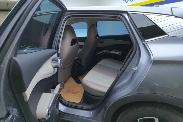 BYD Yuan PLUS 2024 Темно-серый из Китая, фото 4