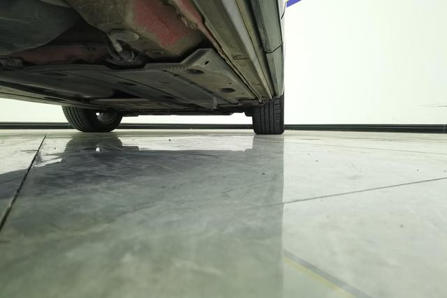 Audi Q2L 2021 Красный из Китая