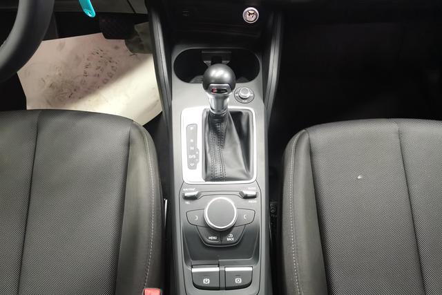 Audi Q2L 2021 Красный из Китая, фото 3