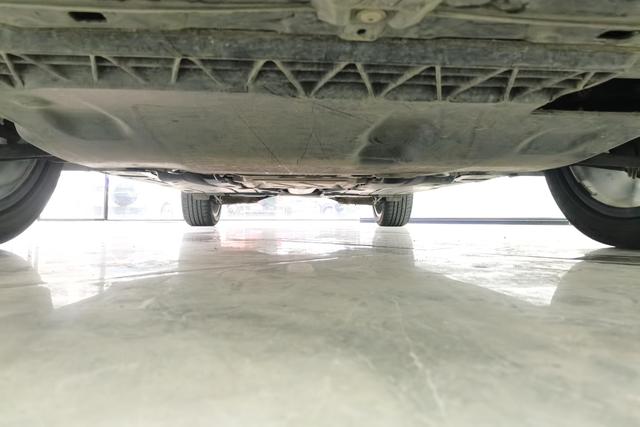 Audi Q2L id 3804598 из Китая 7