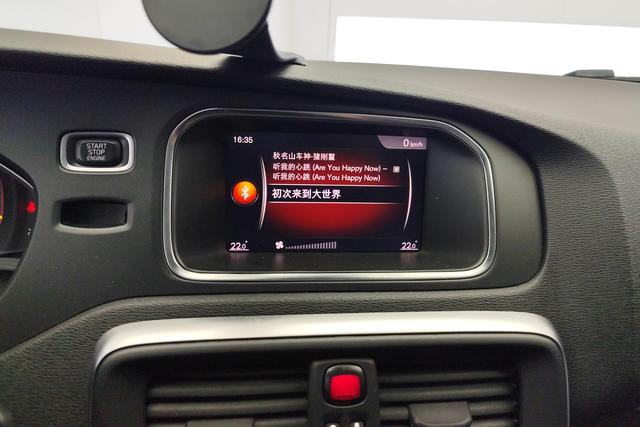 Volvo V40 2019 Белый из Китая, фото 3