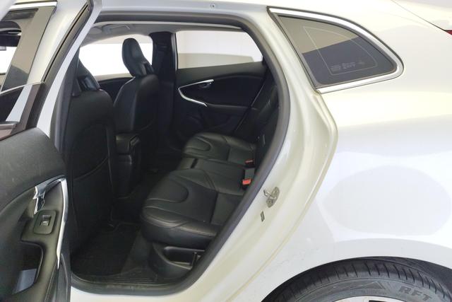 Volvo V40 id 3823278 из Китая 17