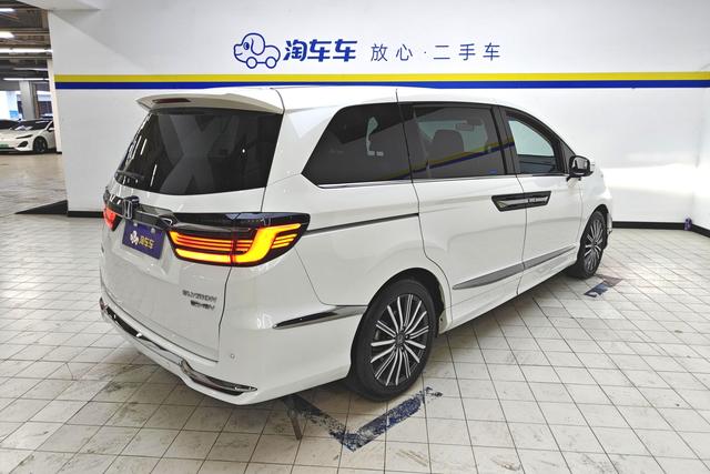Honda Elysion 2022 2.0 L Hybrid — фото 3