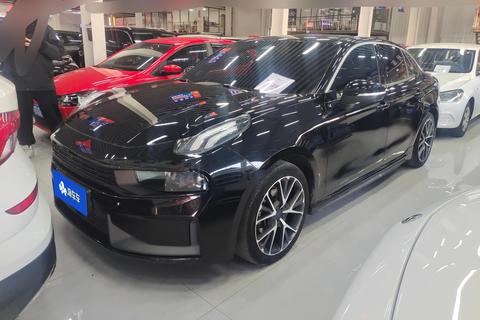 Lynk & Co 03
