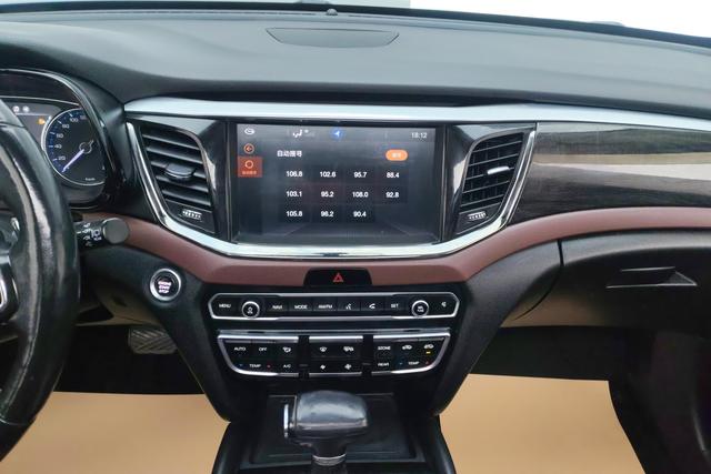 Gac Trumpchi Trumpchi GS8 2017 — фото 11