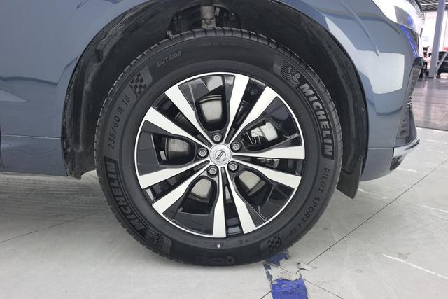 Volvo XC60 2024 Синий из Китая, фото 4