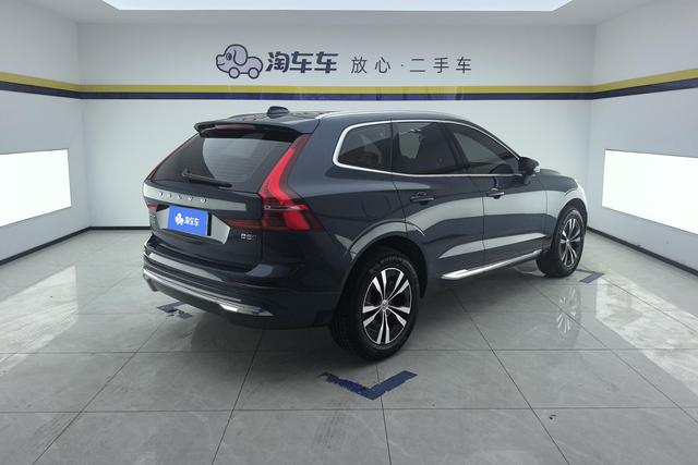 Volvo XC60 2024 B 5 4 WD — фото 3