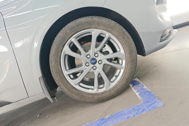 Ford Mondeo 2023 Eco Boost 245 Luxury — фото 9