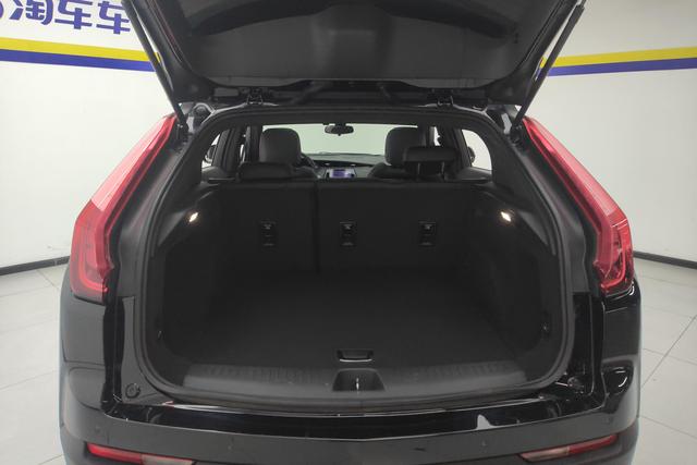 Cadillac XT4 2021 — фото 17