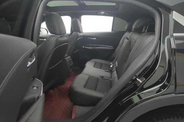 Cadillac XT4 2021 28 T 2 WD — фото 16