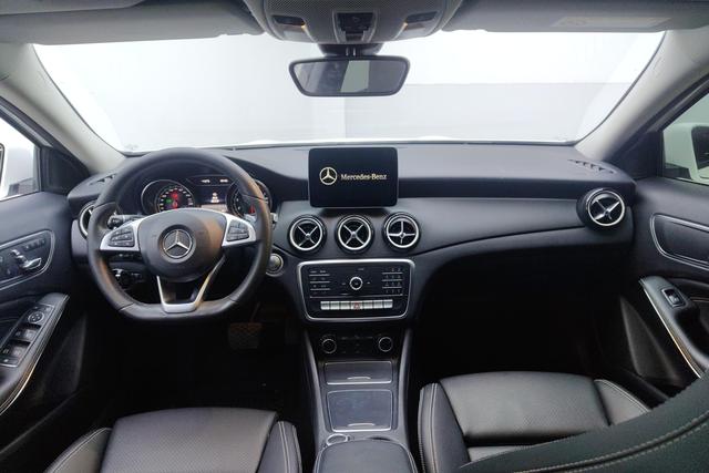 Mercedes-Benz GLA 2019 GLA 200 — фото 12