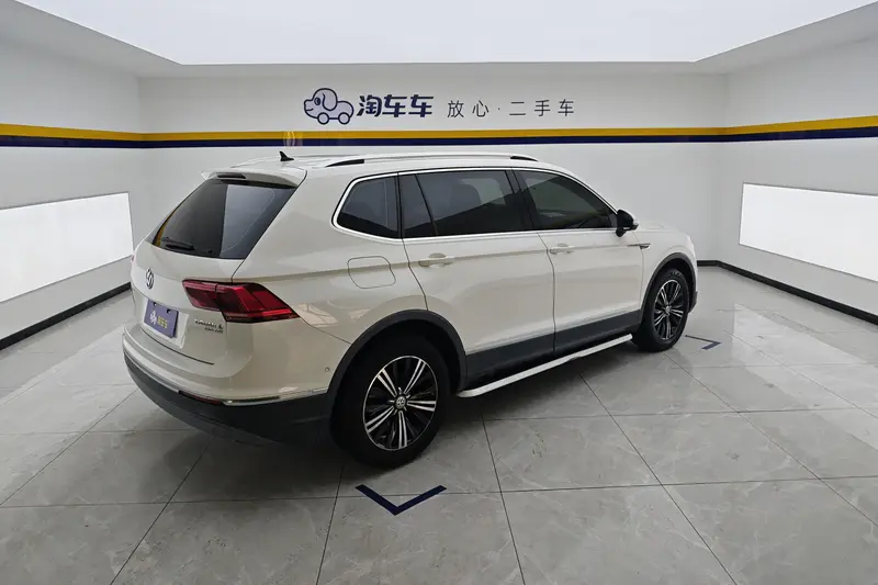 Volkswagen Tiguan L — фото 3