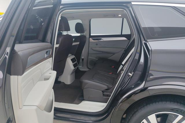 Volkswagen Tavendor 2023 380 TSI 4 WDR-Line — фото 16