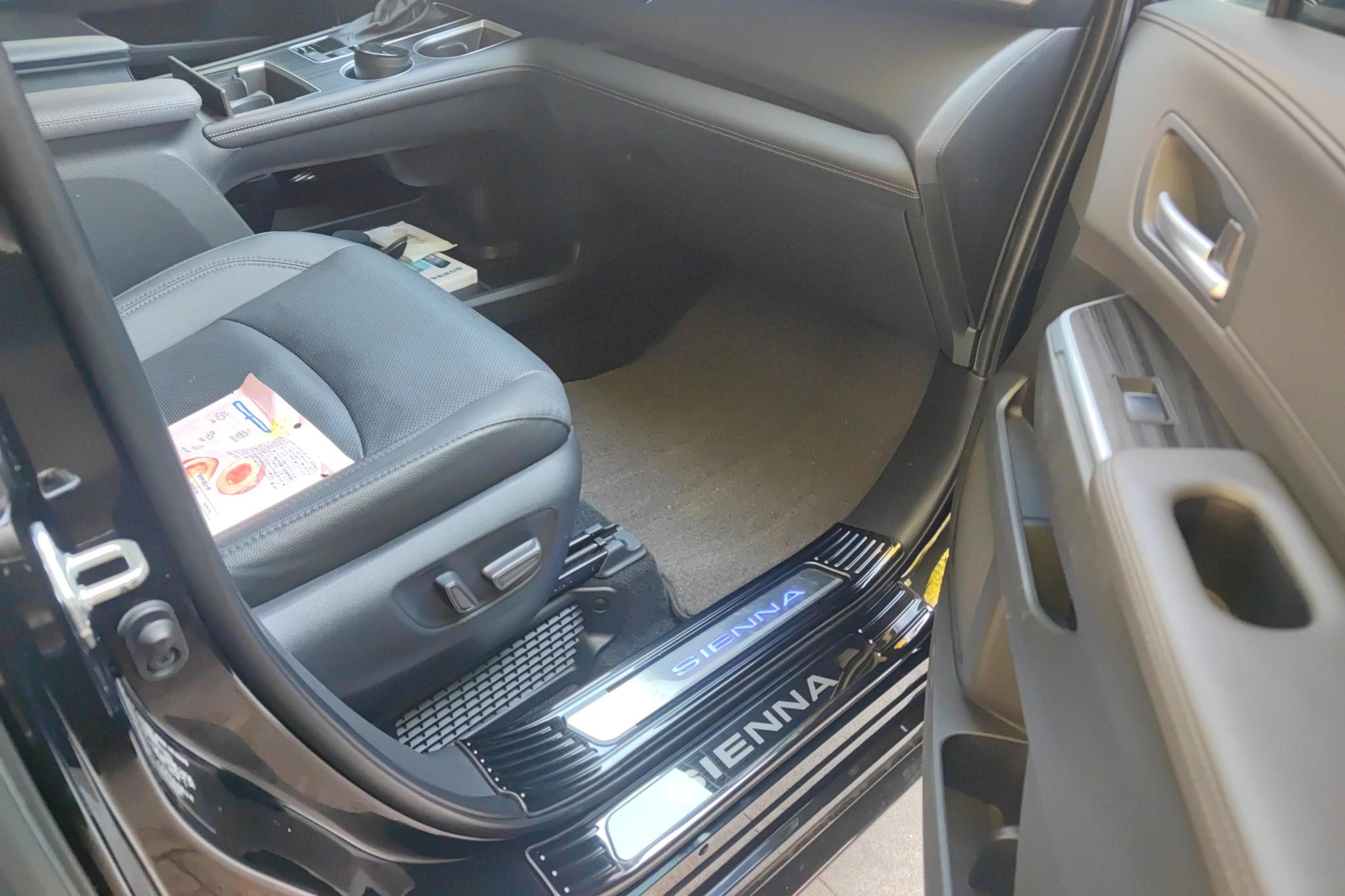 Toyota Sienna 2021 2.5L Luxury