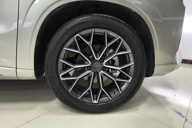 Changan Auchan Z6 2024 Серебристо-серый из Китая, фото 3