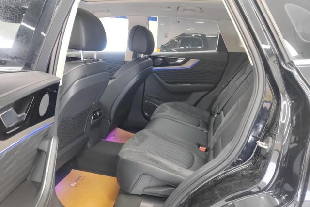 Red flag HS5 id 3784263 из Китая 12