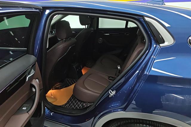 BMW X2 2023 — фото 15