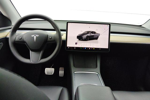 Tesla Model Y 2021 — фото 12