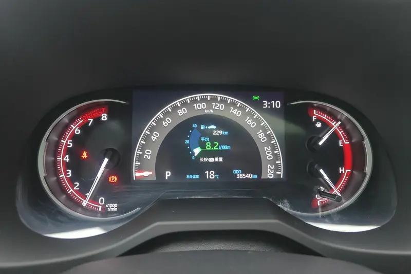Toyota RAV4 — фото 10