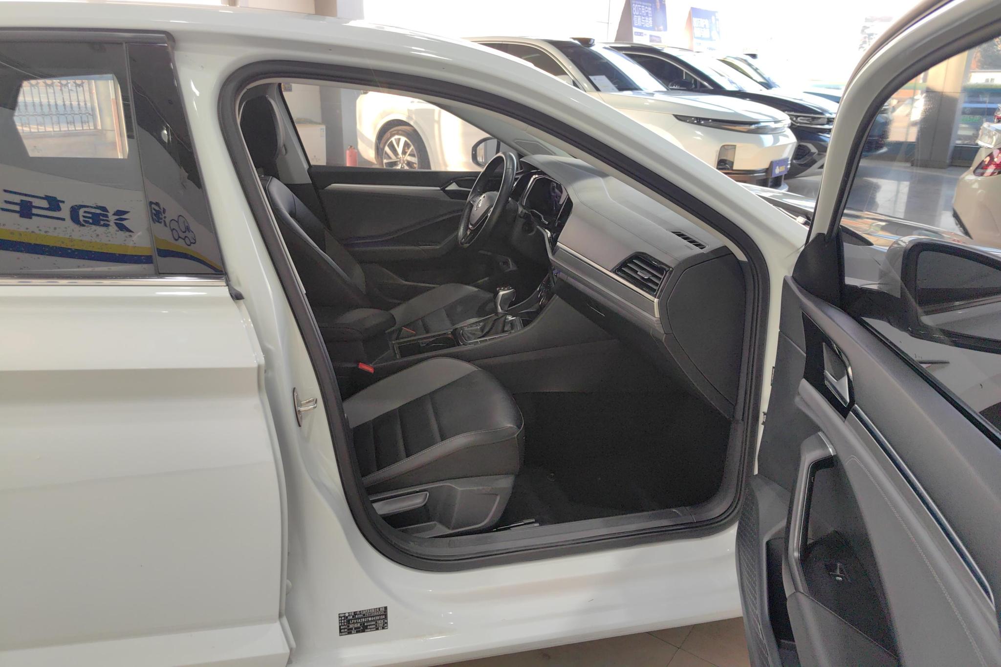 Volkswagen Sagitar 2021 200TSI DSG Comfort Smart Connect