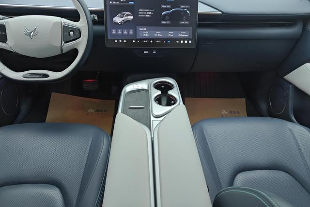 ARCFOX Extreme Fox Polar Fox Alpha T5 id 3782194 из Китая 12