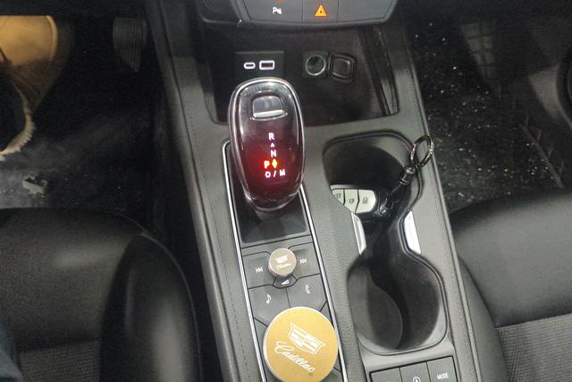 Cadillac XT4 2022 Белый из Китая, фото 3