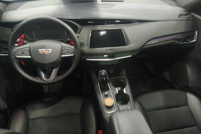 Cadillac XT4 id 3781602 из Китая 14