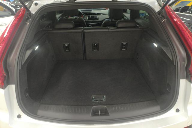 Cadillac XT4 id 3781602 из Китая 16