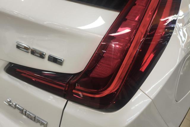 Cadillac XT4 id 3781602 из Китая 17