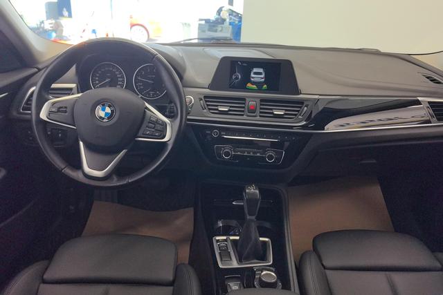 BMW 1 Series 2017 — фото 12