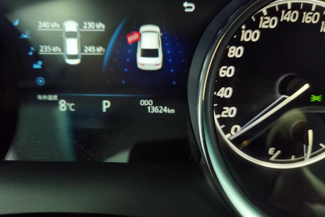 Toyota Camry id 3781809 из Китая 8