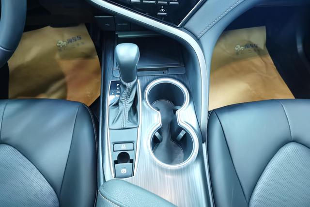 Toyota Camry id 3781809 из Китая 9