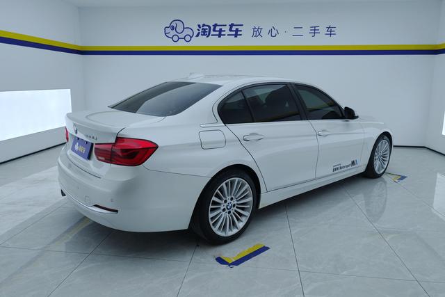 BMW 3 Series 2018 — фото 3