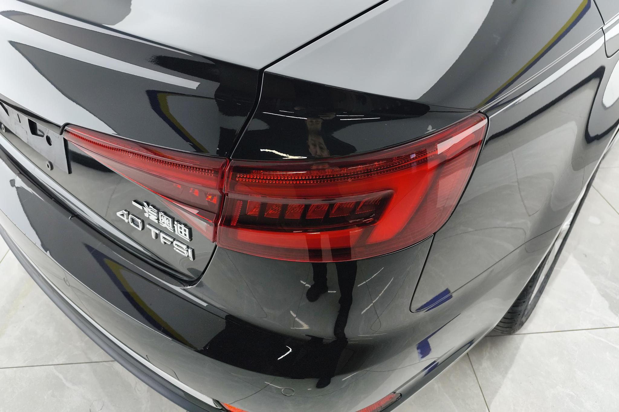 Audi A4L 2019 40 TFSI VI