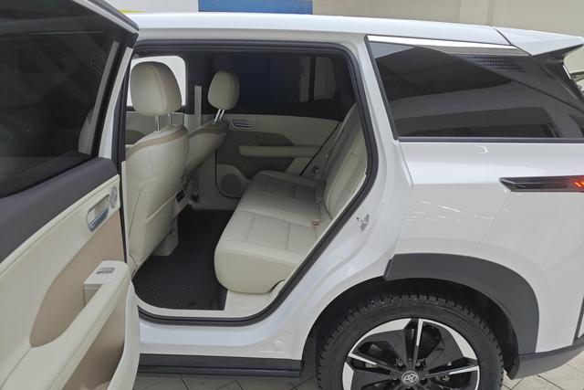 Toyota Platinum Wisdom 3X id 3804227 из Китая 17