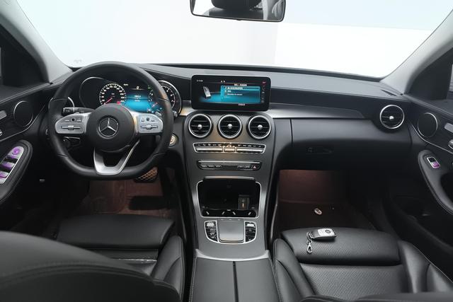 Mercedes Benz C-Class 2021 — фото 13
