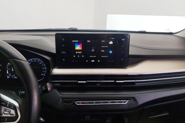 Geely Vision X3 2021 — фото 11