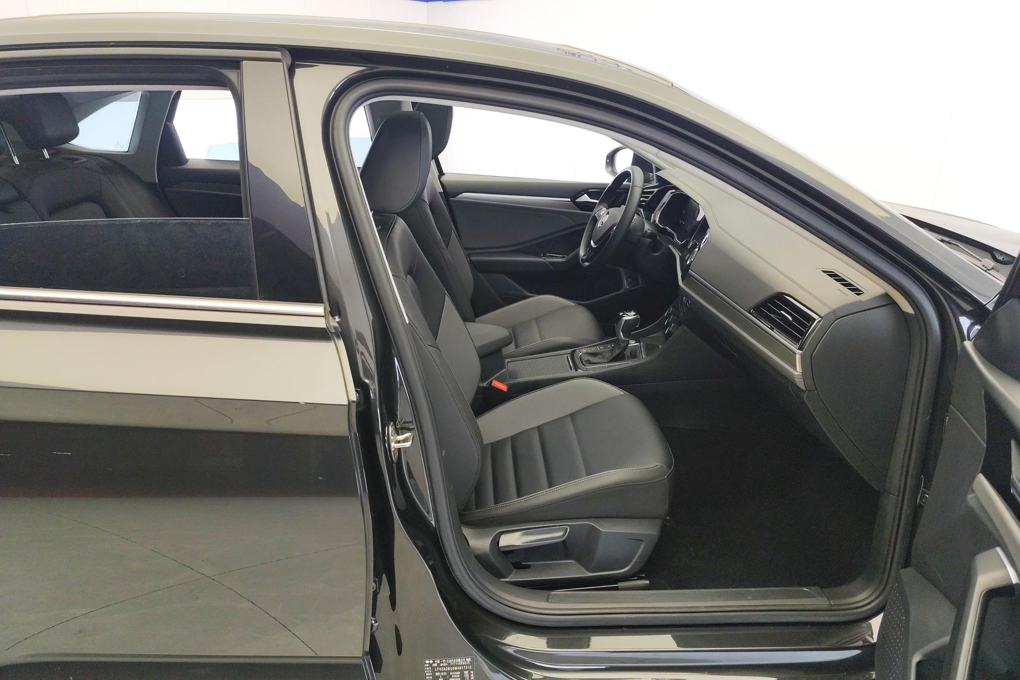 Volkswagen Sagitar 2021 280TSI DSG