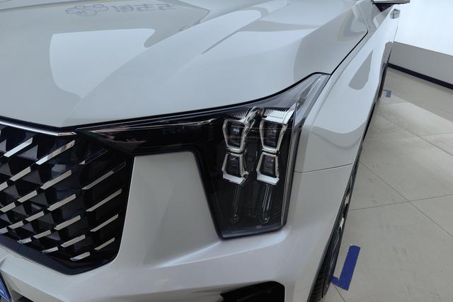 Trumpchi GS8 2024 2.0 TGDI 2 WD — фото 4