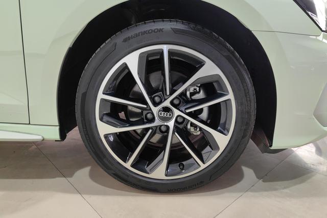 Audi A3 2024 Sportback 35 TFSI Sport — фото 10